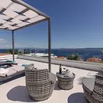 Luxury -heated Pool -jacuzzi ヴィラ トロギール