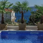 Luxury -heated Pool -jacuzzi *