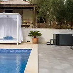 ヴィラ Luxury -heated Pool -jacuzzi *