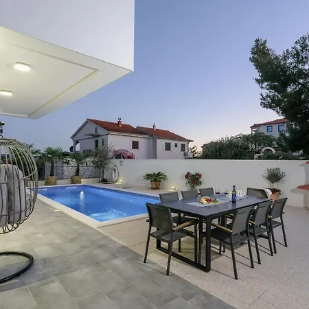 Luxury -heated Pool -jacuzzi Vila Trogir