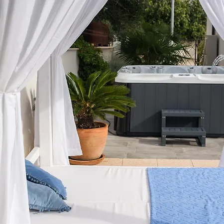 Luxury -heated Pool -jacuzzi * Trogir