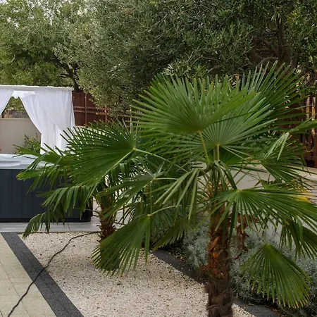 فيلة Luxury -heated Pool -jacuzzi تروغير