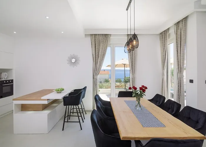 Vila Luxury -heated Pool -jacuzzi *