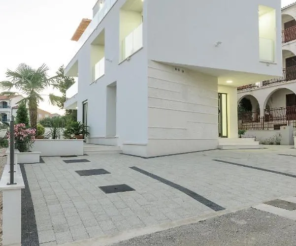 Vila Luxury -heated Pool -jacuzzi