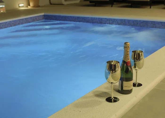 Luxury -heated Pool -jacuzzi