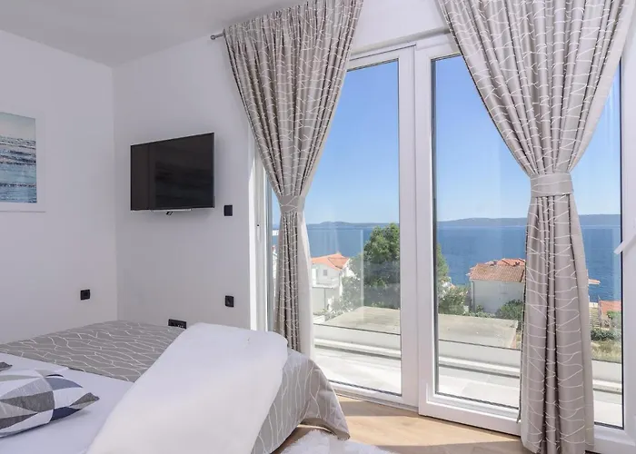 Vila Luxury -heated Pool -jacuzzi Trogir