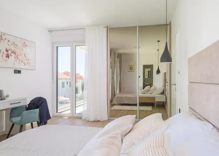 Vila Luxury -heated Pool -jacuzzi Trogir