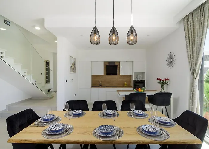 Luxury -heated Pool -jacuzzi Trogir