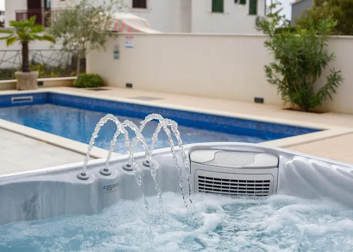 Vila Luxury -heated Pool -jacuzzi