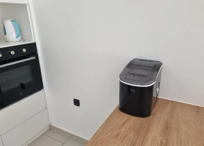 Luxury -heated Pool -jacuzzi * Trogir