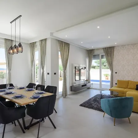 Luxury -heated Pool -jacuzzi Villa Trogir