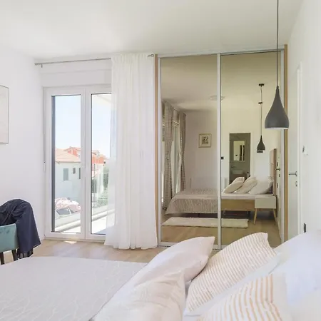 Villa Luxury -heated Pool -jacuzzi Trogir