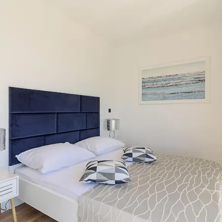 Luxury -heated Pool -jacuzzi * Trogir