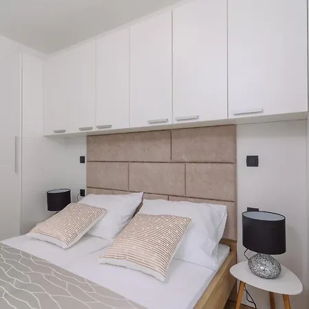 Villa Luxury -heated Pool -jacuzzi Trogir