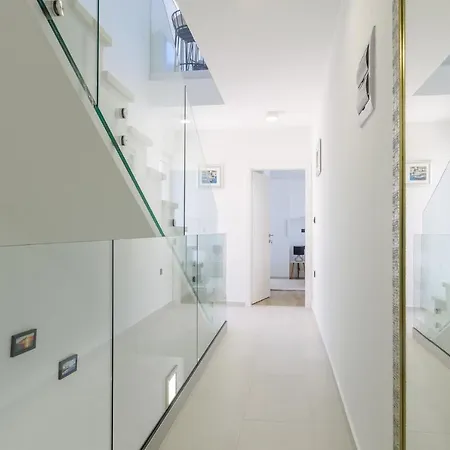 Luxury -heated Pool -jacuzzi Trogir