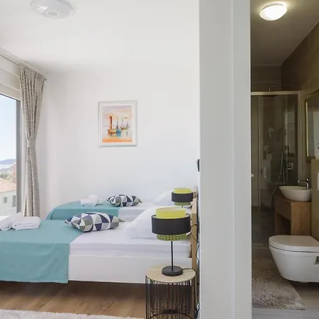 Luxury -heated Pool -jacuzzi Trogir